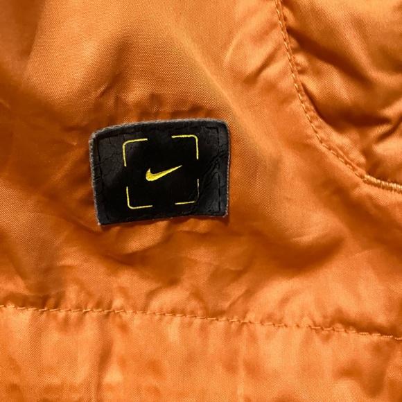 Women’s Nike Running Vest - Picture 4 of 4